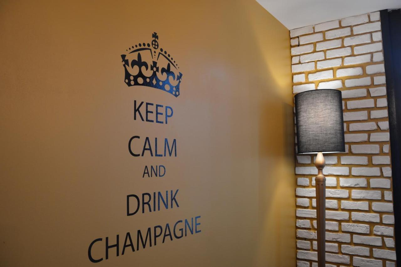 Groom Epernay - Jacuzzi & Champagne Eksteriør bilde
