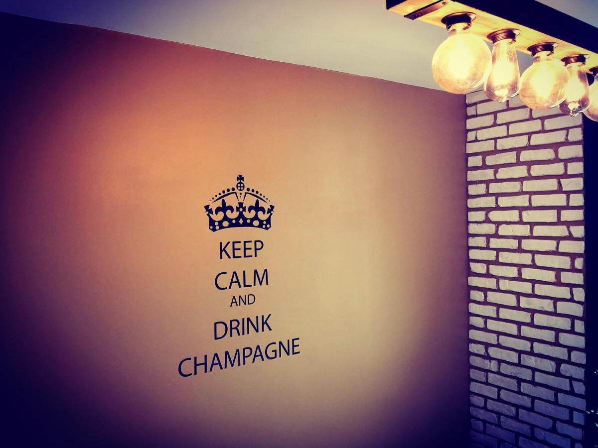Groom Epernay - Jacuzzi & Champagne Eksteriør bilde